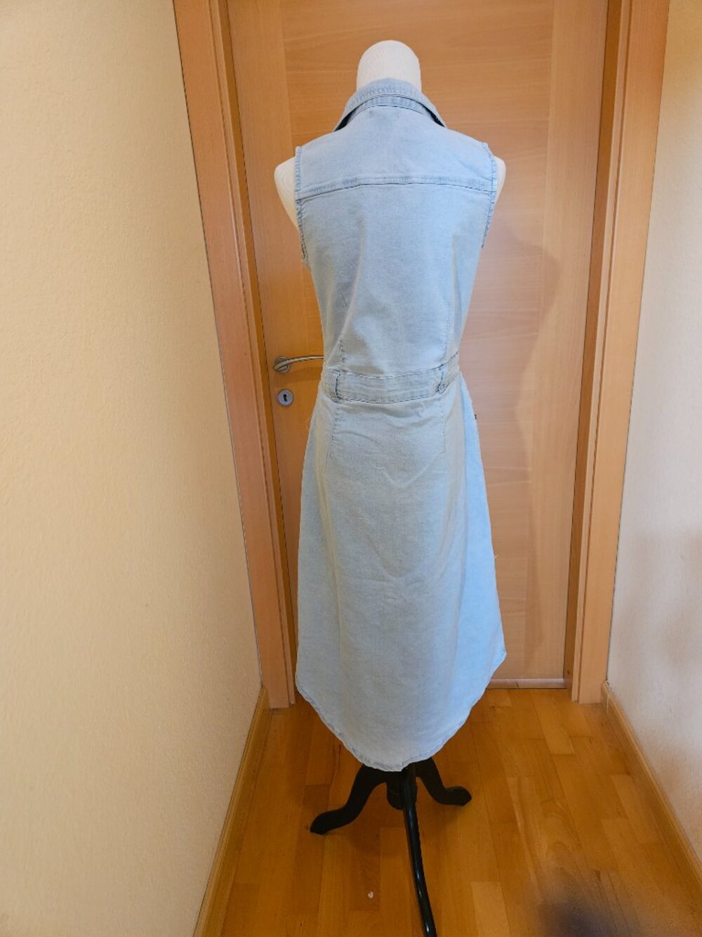 BEBE Sleeveless Front Button Denim Dress - Picture 4 of 5